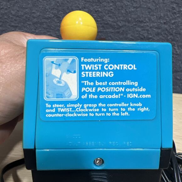 Vintage Namco 1982 Ms Pac-Man 5-in-1 TV Plug in Play Games Joystick Jakks - Picture 4 of 10